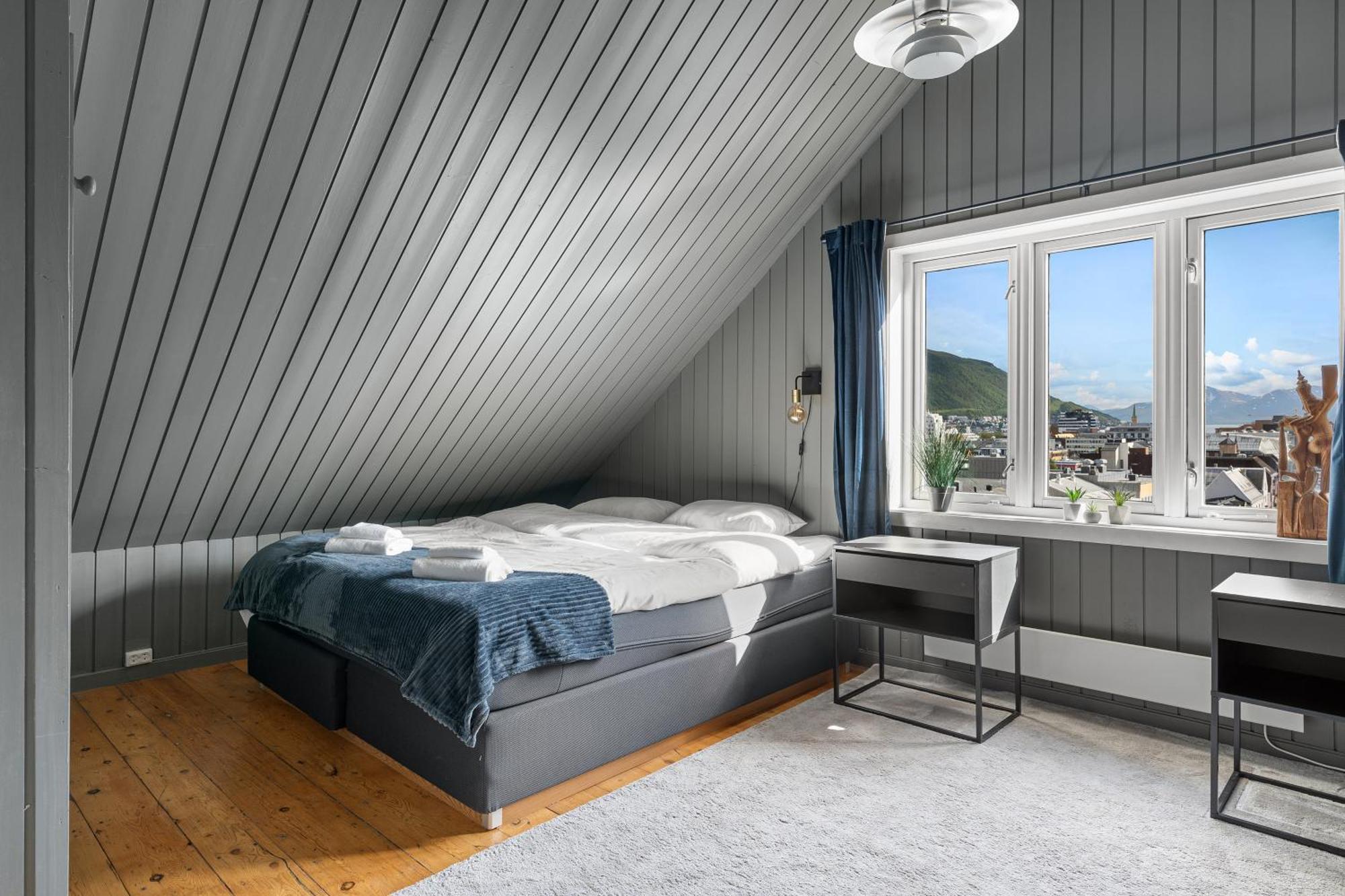 Arctic Homes - Historical Tromso House With View Ngoại thất bức ảnh