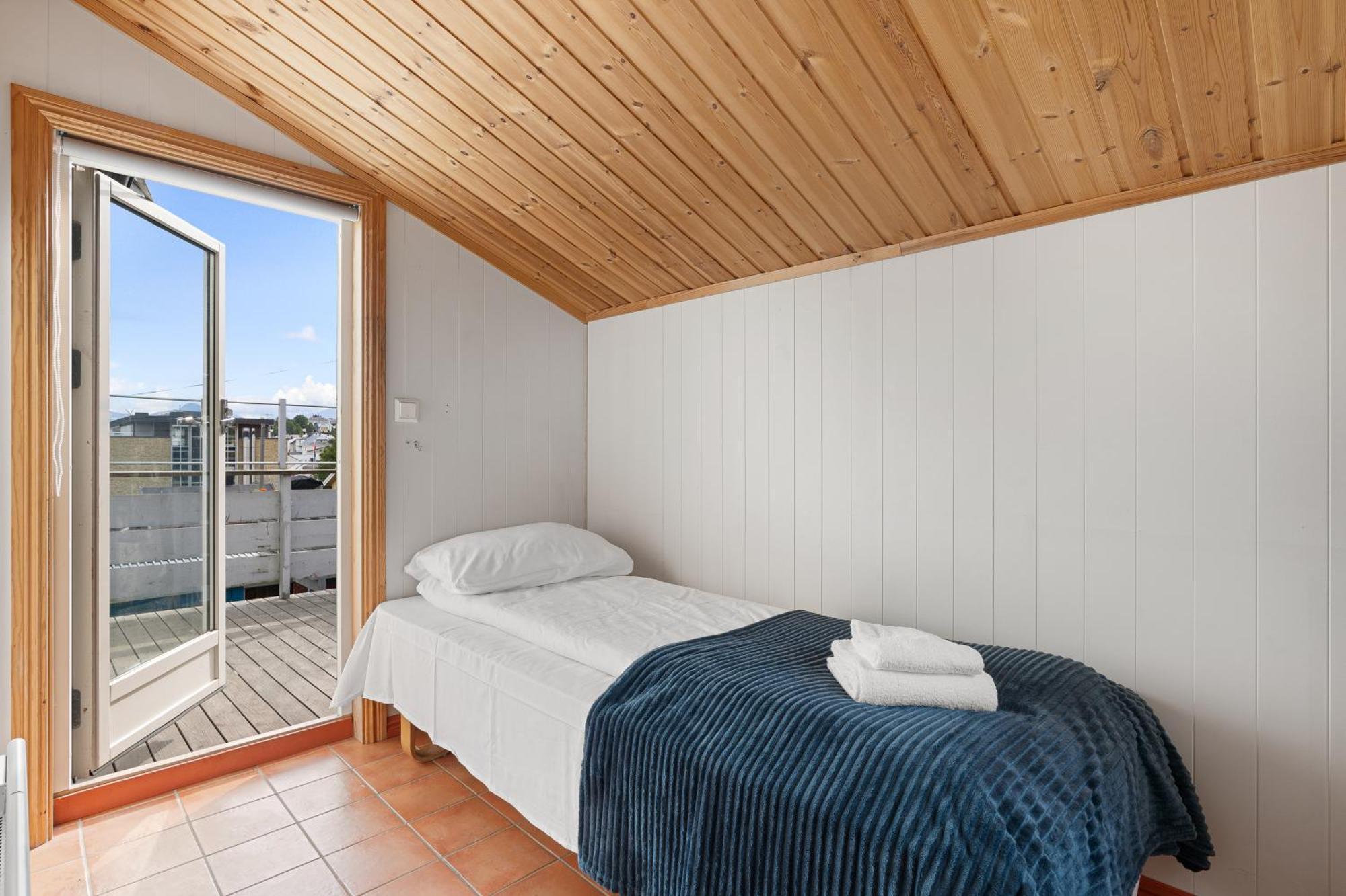 Arctic Homes - Historical Tromso House With View Ngoại thất bức ảnh